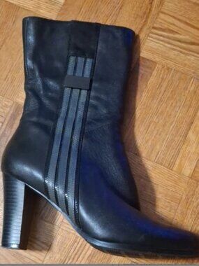 Geronea Italian Leather Pointed Toe Heeled Boots - 37 (US 6.5-7)